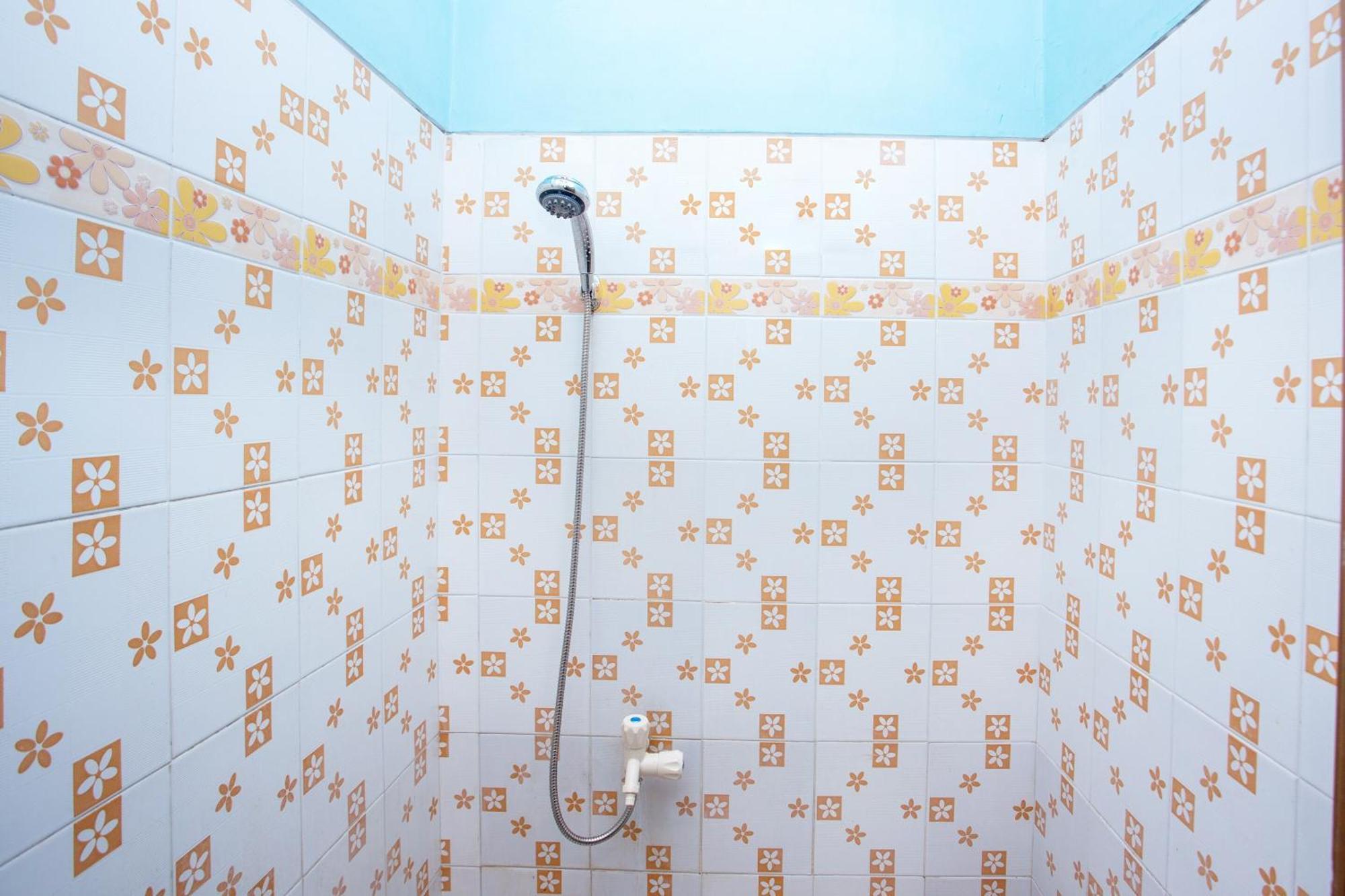 Spot On 2871 Hotel Budi بوروكيرتو المظهر الخارجي الصورة